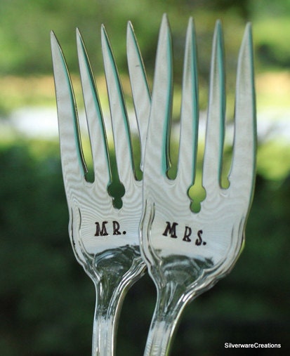 Mr & Mrs Forks VINTAGE Wedding Hand Stamped - Cake Table Setting - MANCHESTER 1923 - Wedding, Bride and Groom Silverware - Ready To Ship