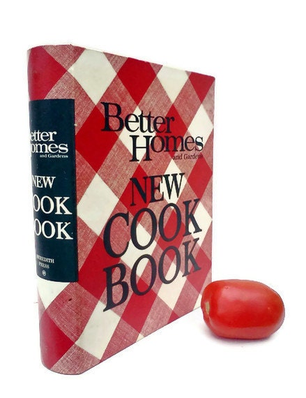Better Homes and Gardens New Cook Book 1968 - WeeLambieVintage