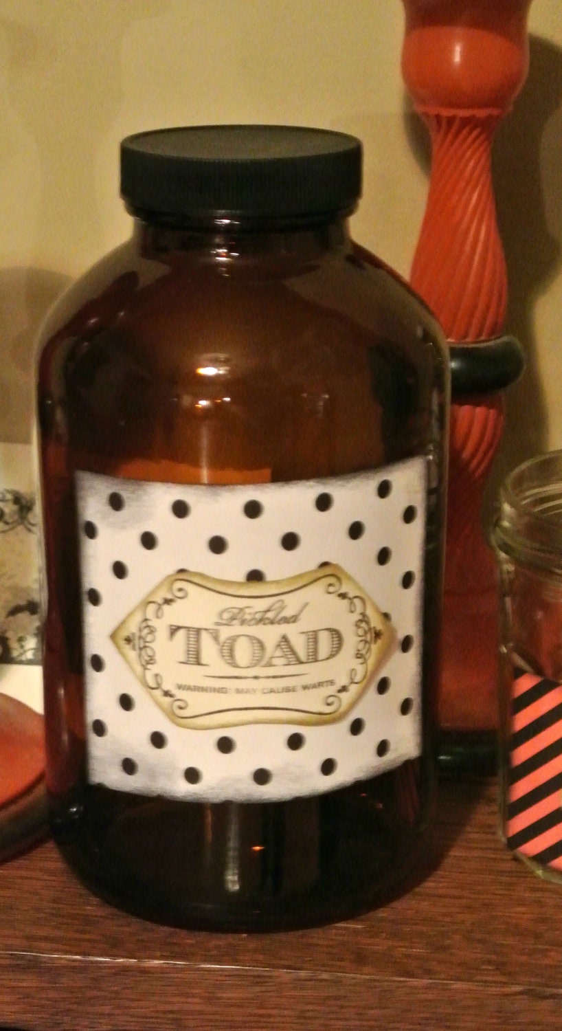 Apothecary Jar - Pickled Toad - Halloween Decoration