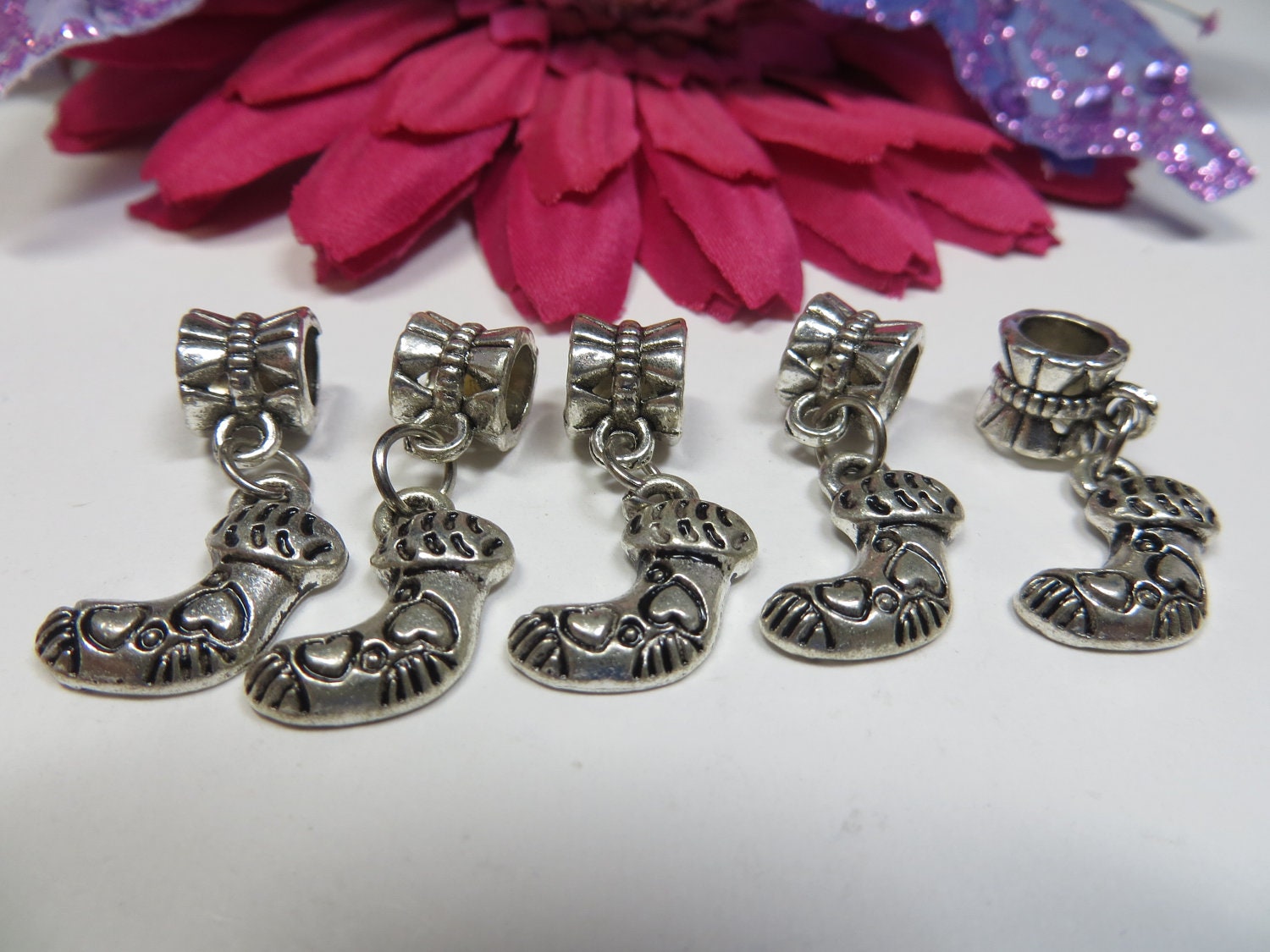 5 pcs Tibet Silver Christmas Stocking Charms