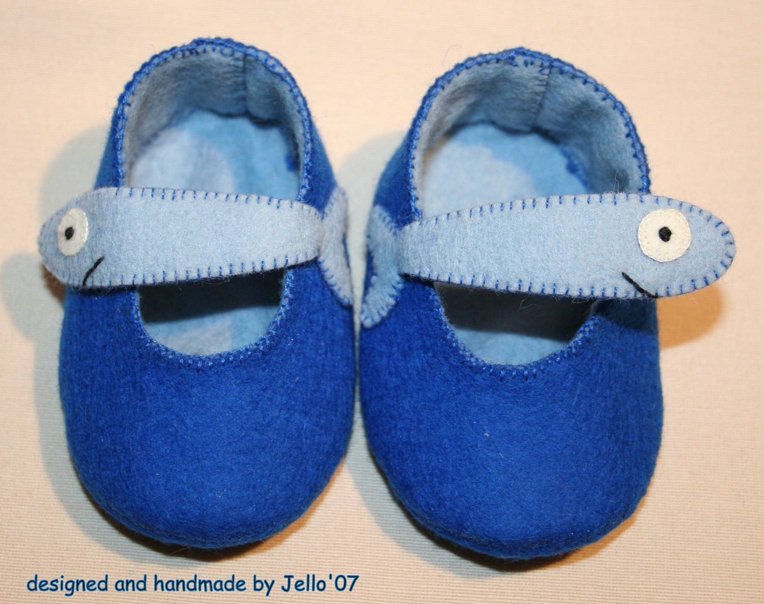 Jello'07 felt baby shoes Fish