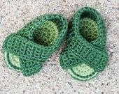 Green Baby Crochet Sandals // 3 to 6 Months