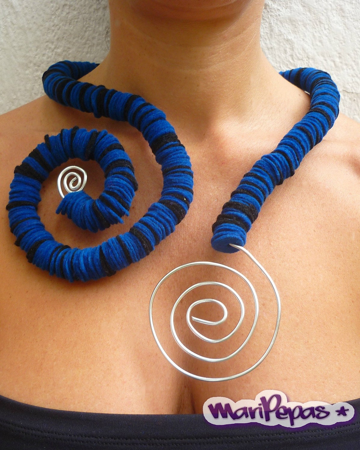 Felt Snake Statement Necklace. Maripepas felt jewelry.