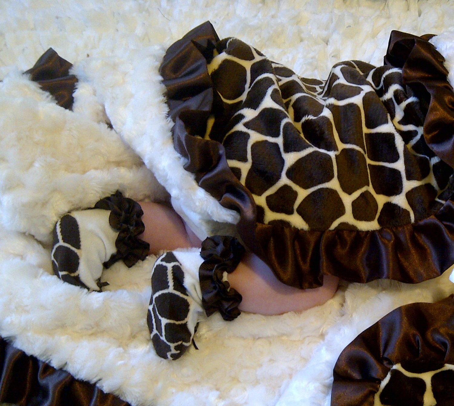 plush giraffe blanket