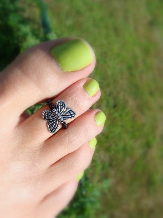 Toe Ring - Pewter Butterfly - Black Stretch Bead Toe Ring