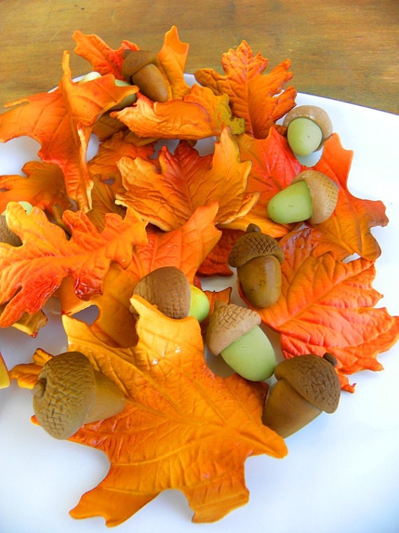Edible Fall Leaves - qty 24- Fall leaves- 12 qty acorns great for cupcakes, birthday partys, wedding cakes, wedding showers - SugarAndStripesCo Edible Fall Leaves - qty 24- Fall leaves- 12 qty acorns great for cupcakes, birthday partys, wedding cakes, wedding showers - SugarAndStripesCo
