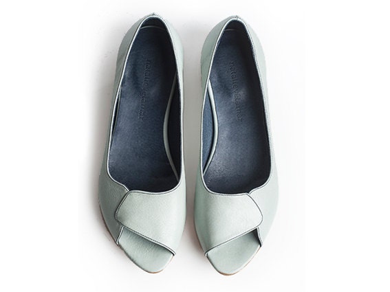 40% off Aya light blue peep toes
