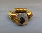 Silver Ring with Coated Gold Copper and a Black Stone, Hammered Silver Ring with Stone, Wire Jewelry, Designed Wire Ring with Stone