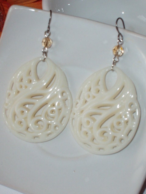 Ivory Carved Lucite Disc Earrings