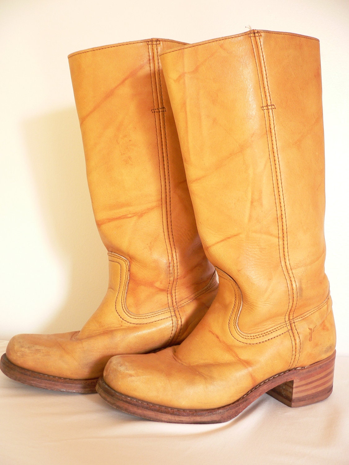 on hold for ariane boots for 225