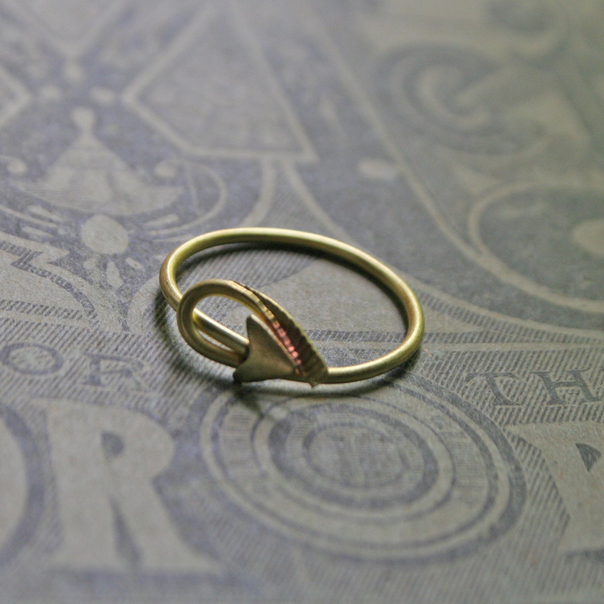 arrow ring - vintage brass adjustable