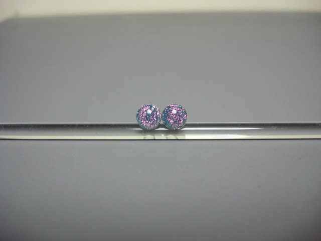 3mm Pink Dichro on Peacock SF