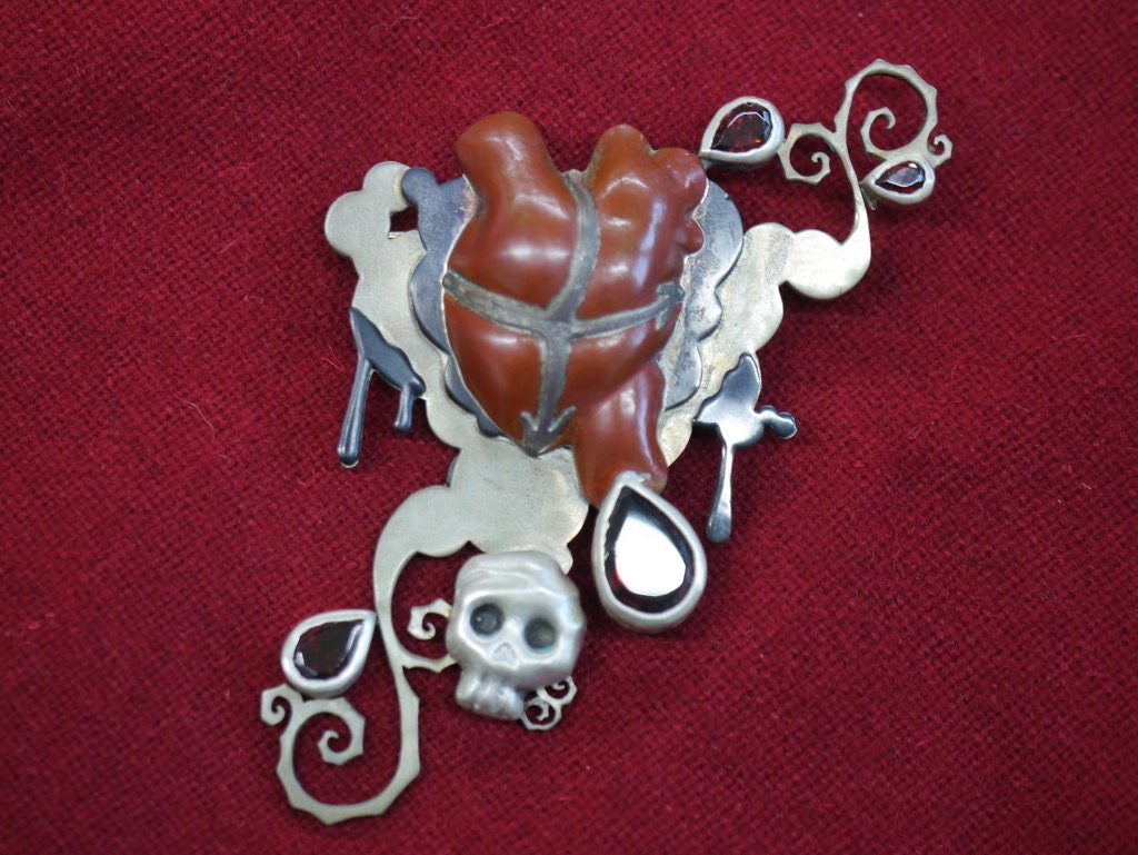 Skull and Anatomical Heart Brooch - Garnets, silver and shibuichi