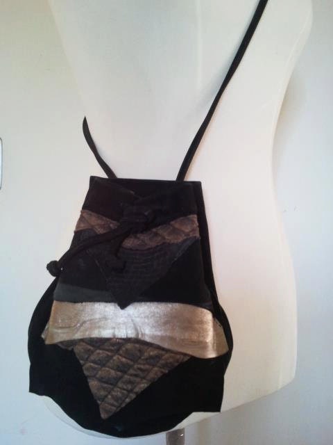 Vintage Boho black and gold bronze leather shoulder purse