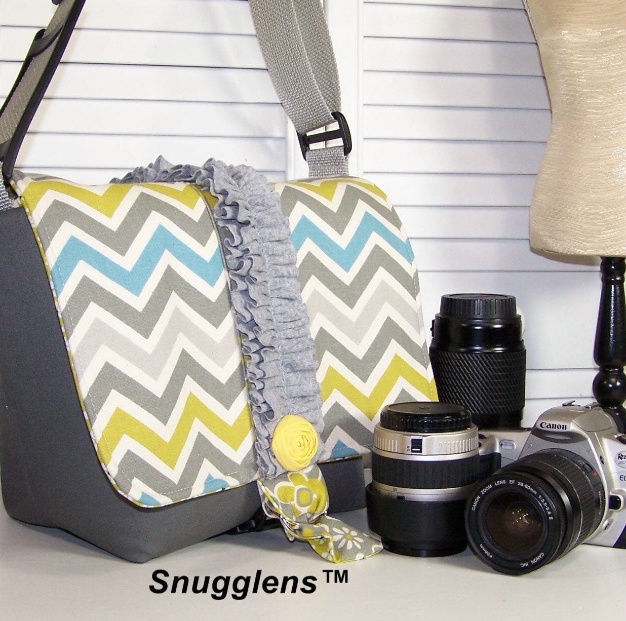 Dslr camera bag purse Padded Messenger Style MED chevron gray-yellow-aqua-yellow interior---Snugglens