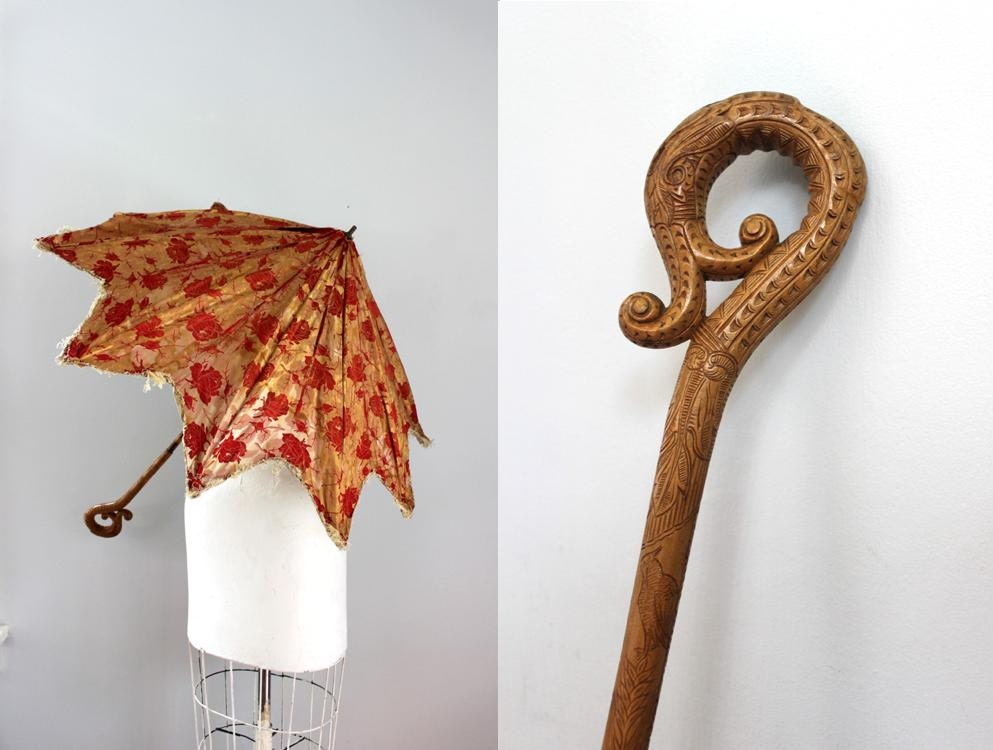 antique Edwardian red ROSE embroidered parasol / carved handle / burled wood