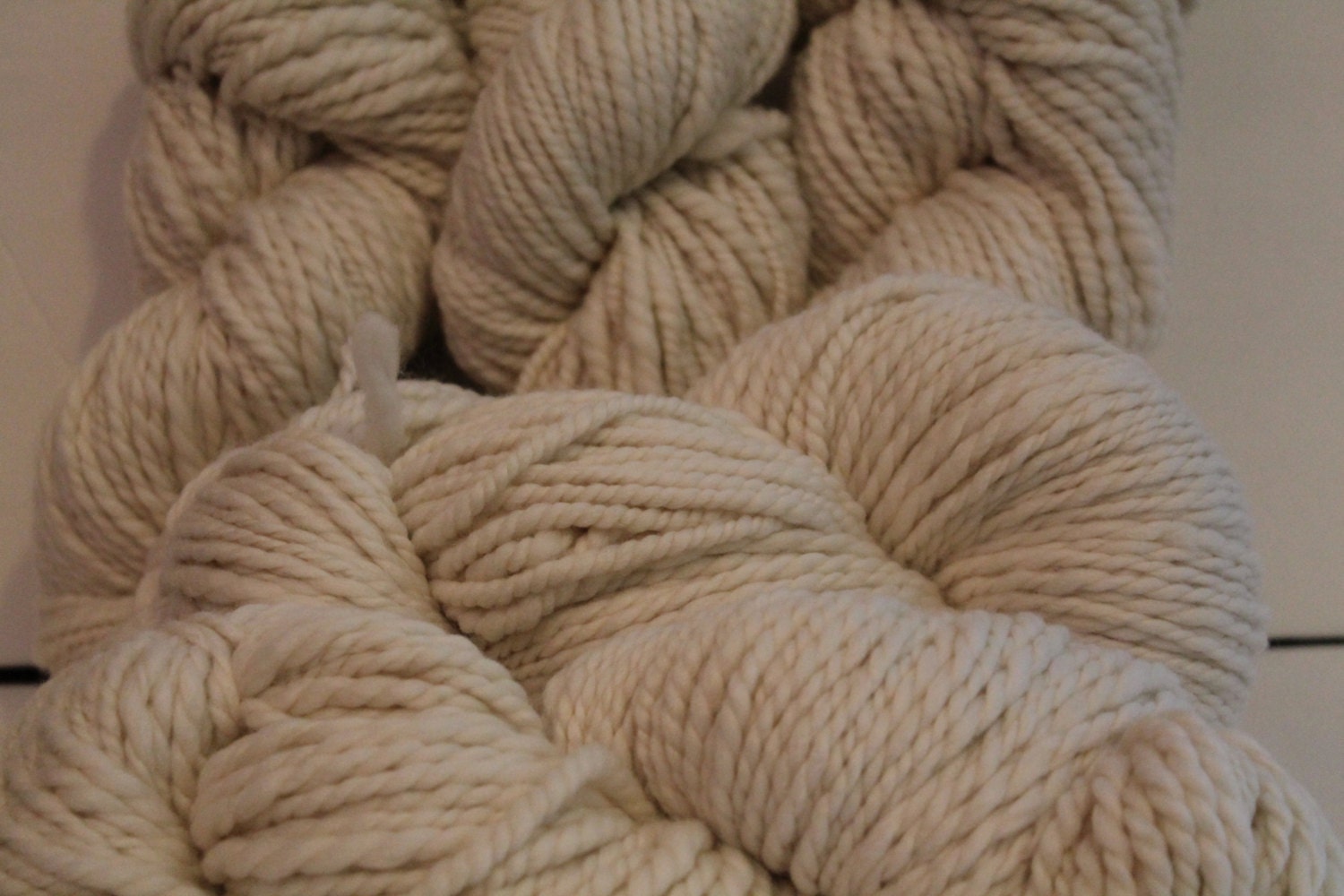 20 Cashmere 80 merino.  2ply Bulky Weight.  2lb 5oz 760 yards