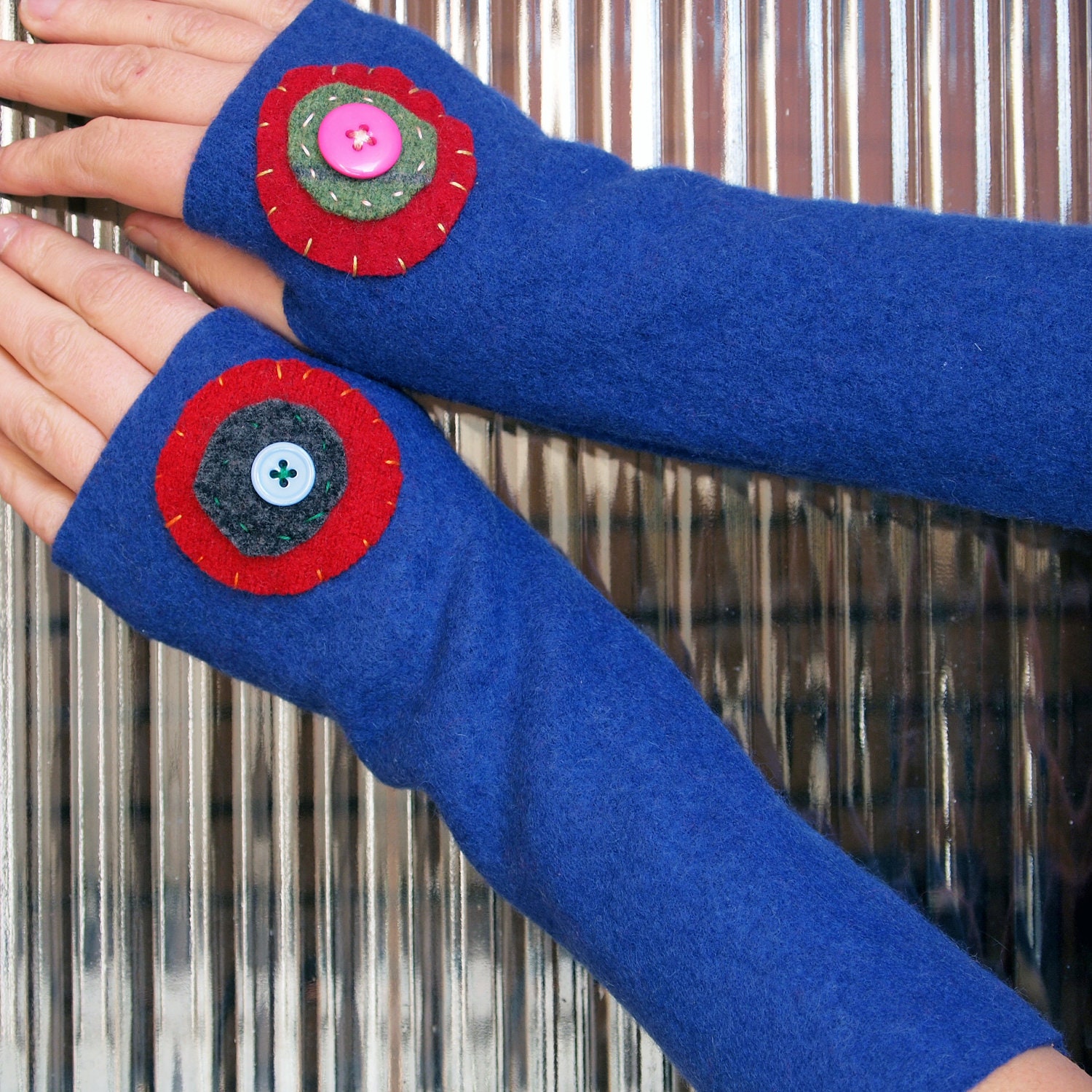 Upcycled Sweater Fingerless Mittens / Arm Warmers -  Mauve Purple with Hand Stitched Wool Embellishment
