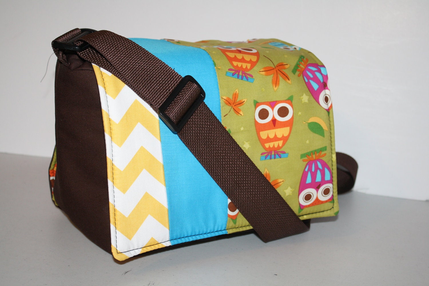 Diaper Bag / Nappy Tote / Purse / Baby Bag / Toddler Tote / MESSENGER Bag / More Pockets / Chevron Stripe / Owls