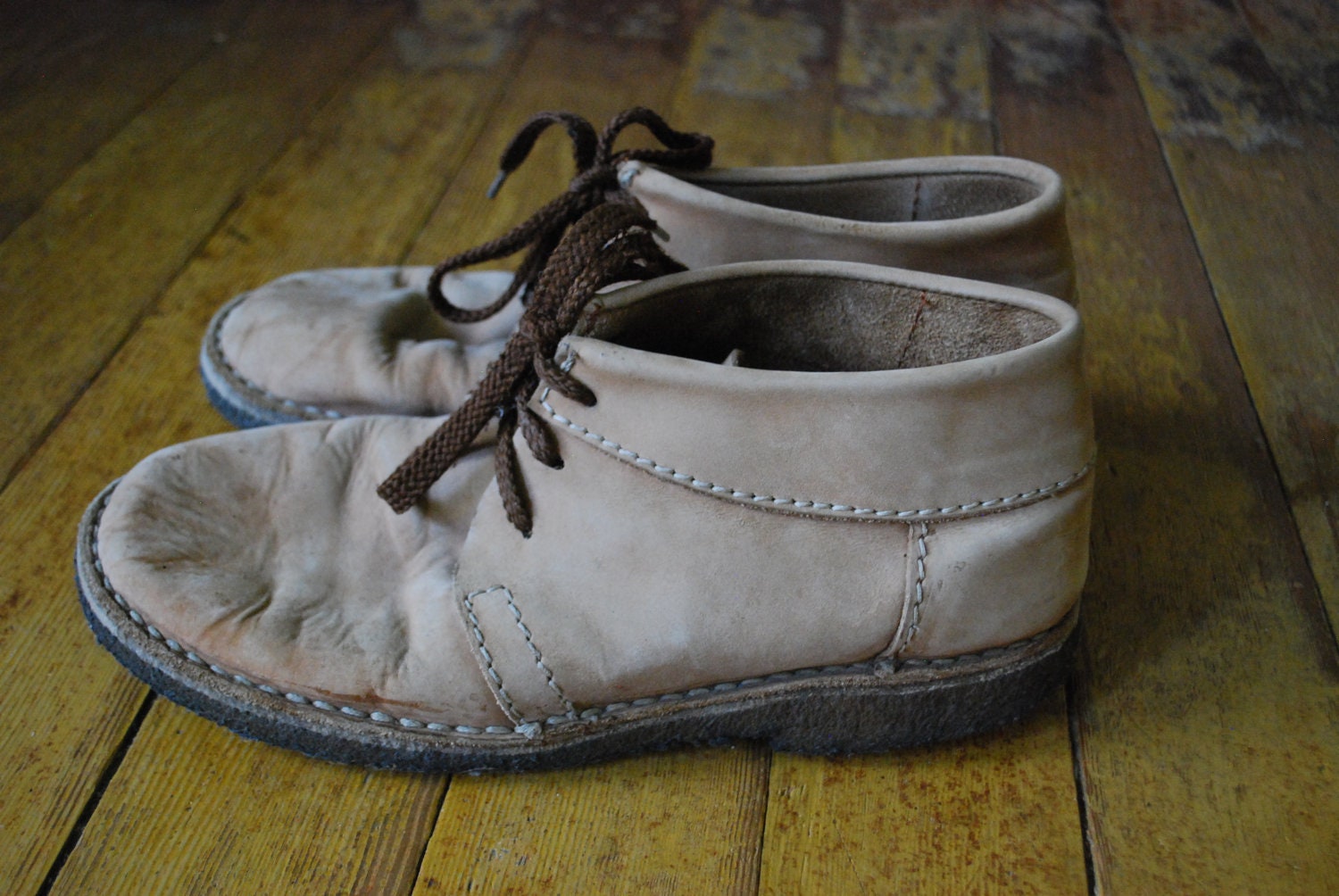 1970's tan suede mens hippie shoes. by CerealVintageThrift on Etsy