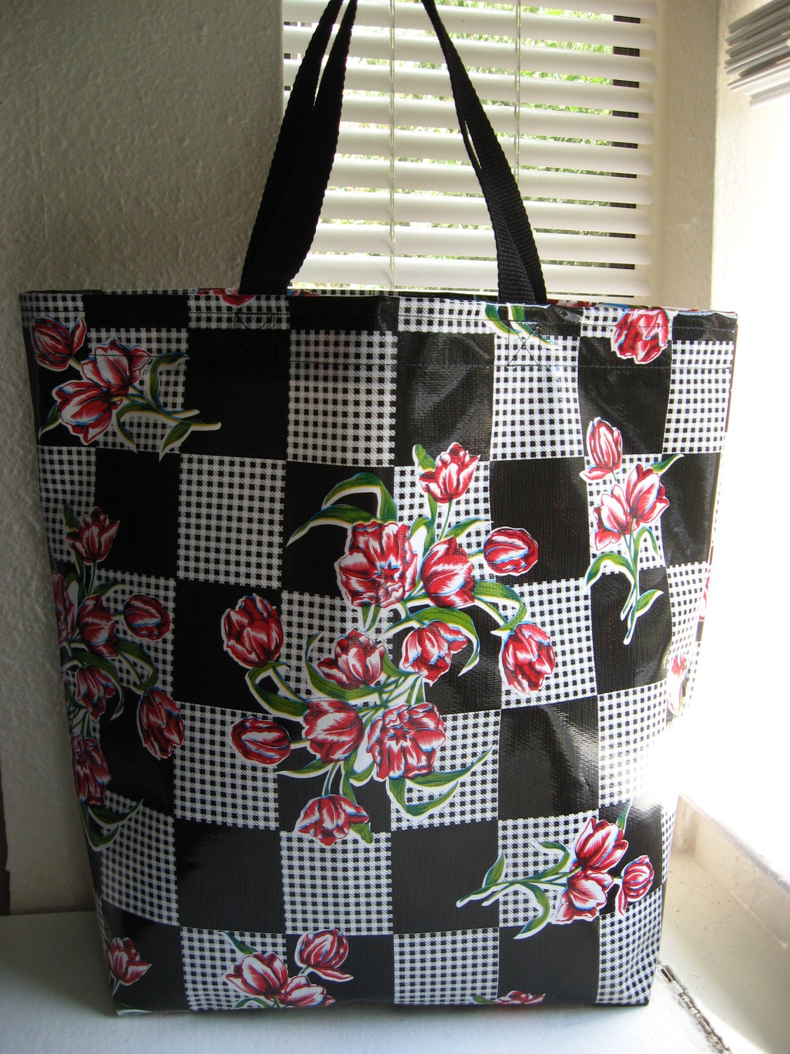 Durable Oilcloth Market Bag - Checkered Tulip