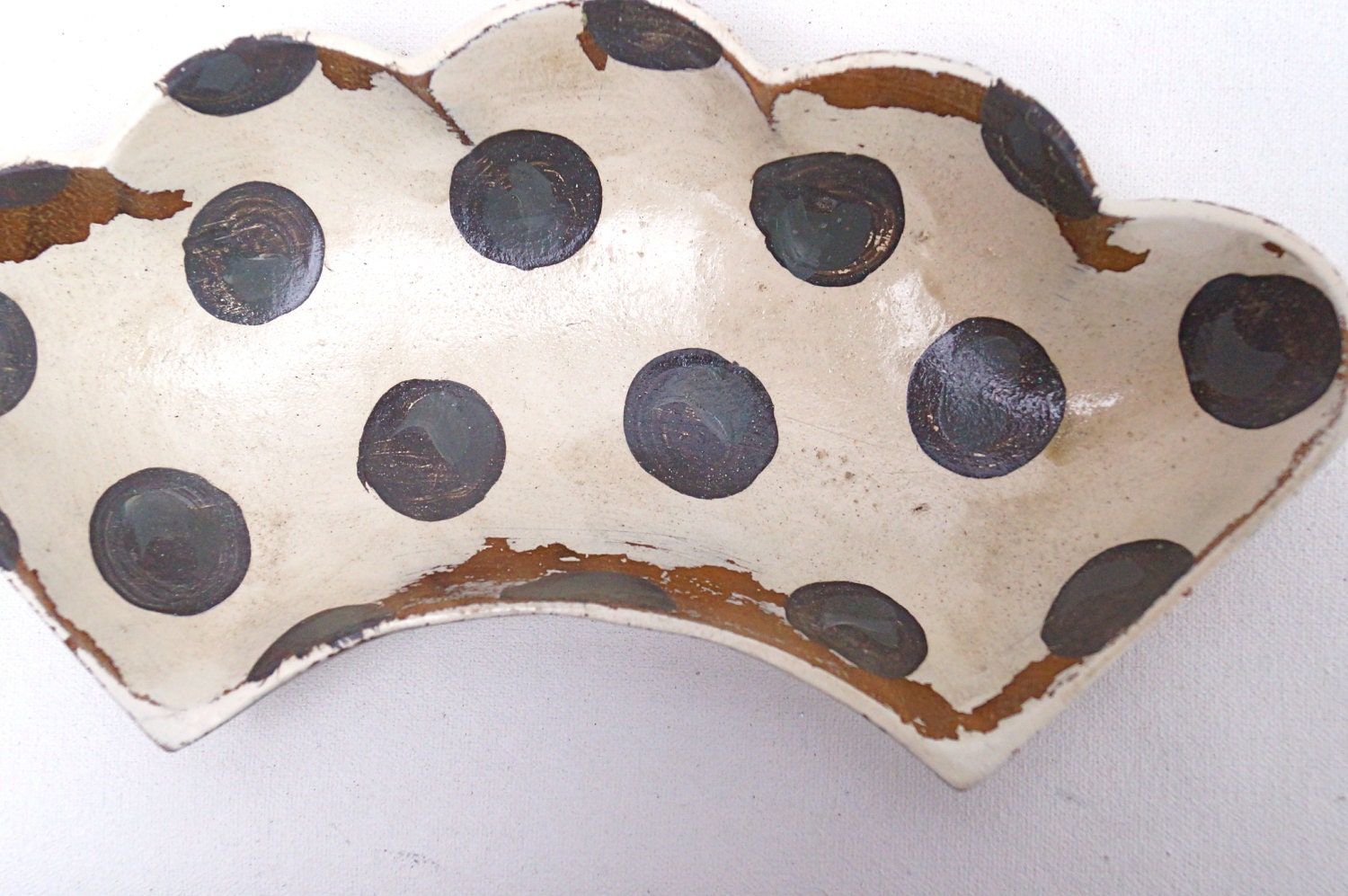 Polka dot Scallop Bowl