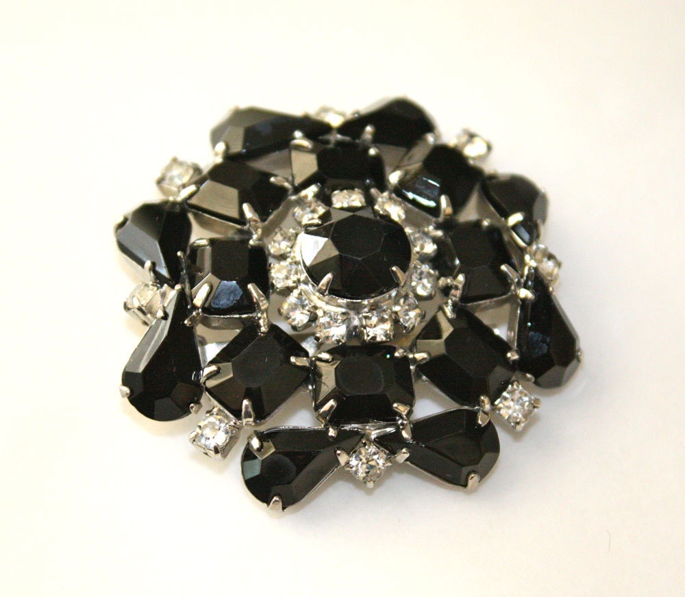 Vintage Black Cluster Brooch Mourning Statement Brooch Star Rhinestones