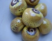 8 Golden Tan 20mm Beads