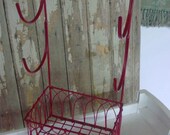 Red Wire Organizing Piece