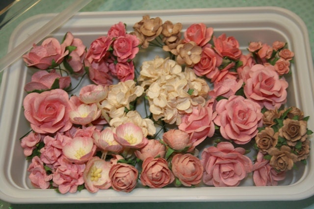 66 Beautiful shabby chic pink mulberry paper flowers and roses plus reusable plastic case