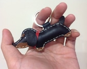Aki the Dachshund Leather Keychain ( Black / red collar )