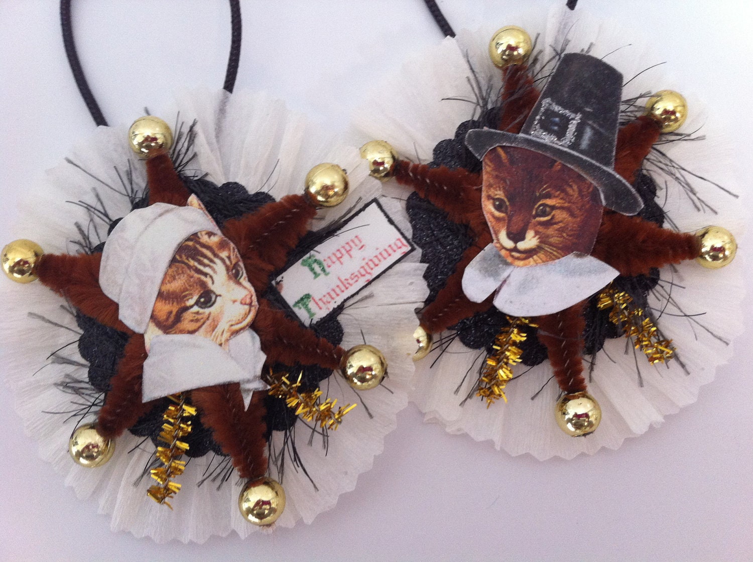 THANKSGIVING pilgrim cats vintage style CHENILLE ORNAMENTS set of 2 feather tree