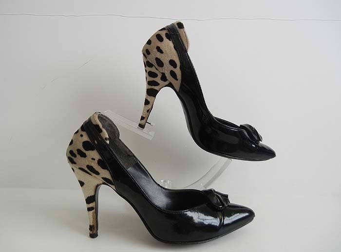 60's shoes / Vintage 1960's Leopard Print Pumps Kitten Heels Shoes