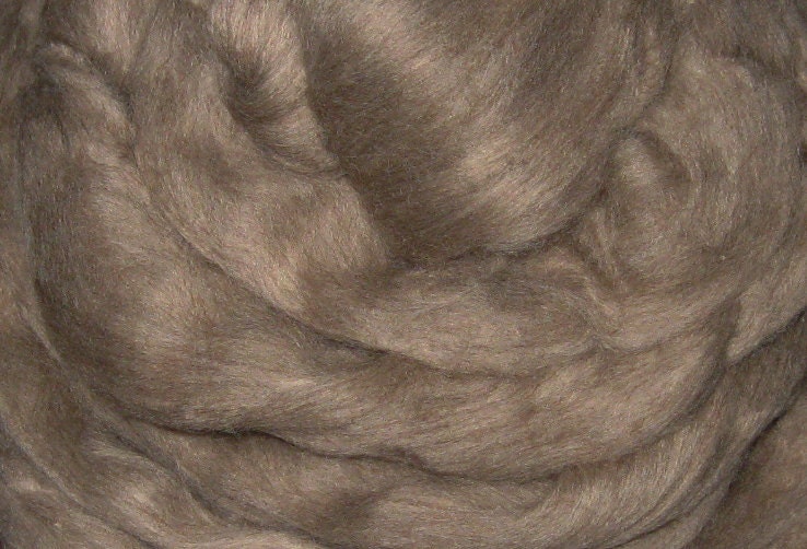 Gray Yak Roving, 4.6 oz Fiber, Top, Sliver, 130 grams