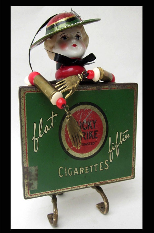 Lucky Strike Twisted Sister