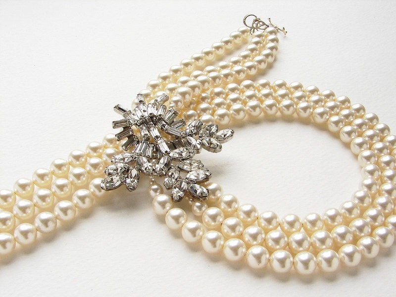 Vintage rhinestone brooch statement necklace, Vintage Brooch triple strand pearl bridal OOAK pearl rhinestone statement wedding jewelry
