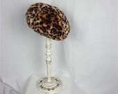 25% Off Storewide Sale // Vintage 1960s Faux Leopard Fur Beret