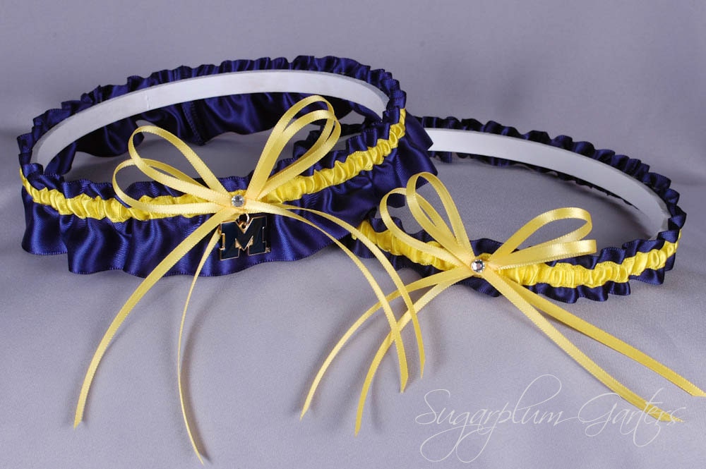 University of Michigan Wolverines Wedding Garter Set