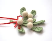 Christmas Mistletoe brooch ornament decor traditional Winter Weddings favor felted Europe green white mint kiss gift Valentine - astashtoys