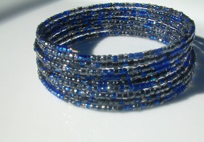 Midnight Shimmer"- Memory warp beaded Bracelet, Black and Blue glass beaded,