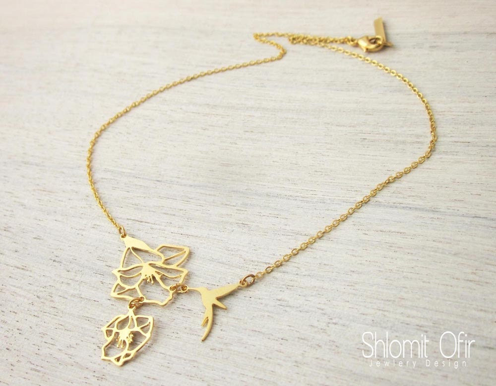 Efrat Hummingbird Necklace in Gold