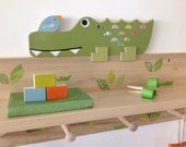Alligator Shelf/Peg Rack