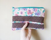 the sweet bloom pouch .. vintage floral, eco-friendly cotton zipper pouch