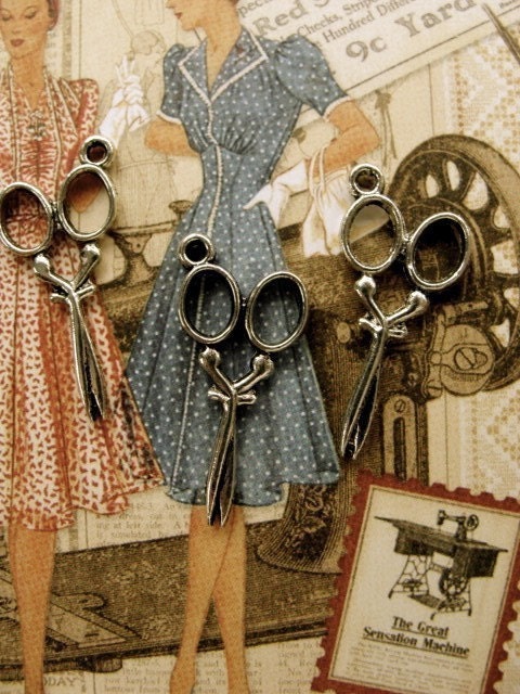 3 Victorian Scissors Charm Lot