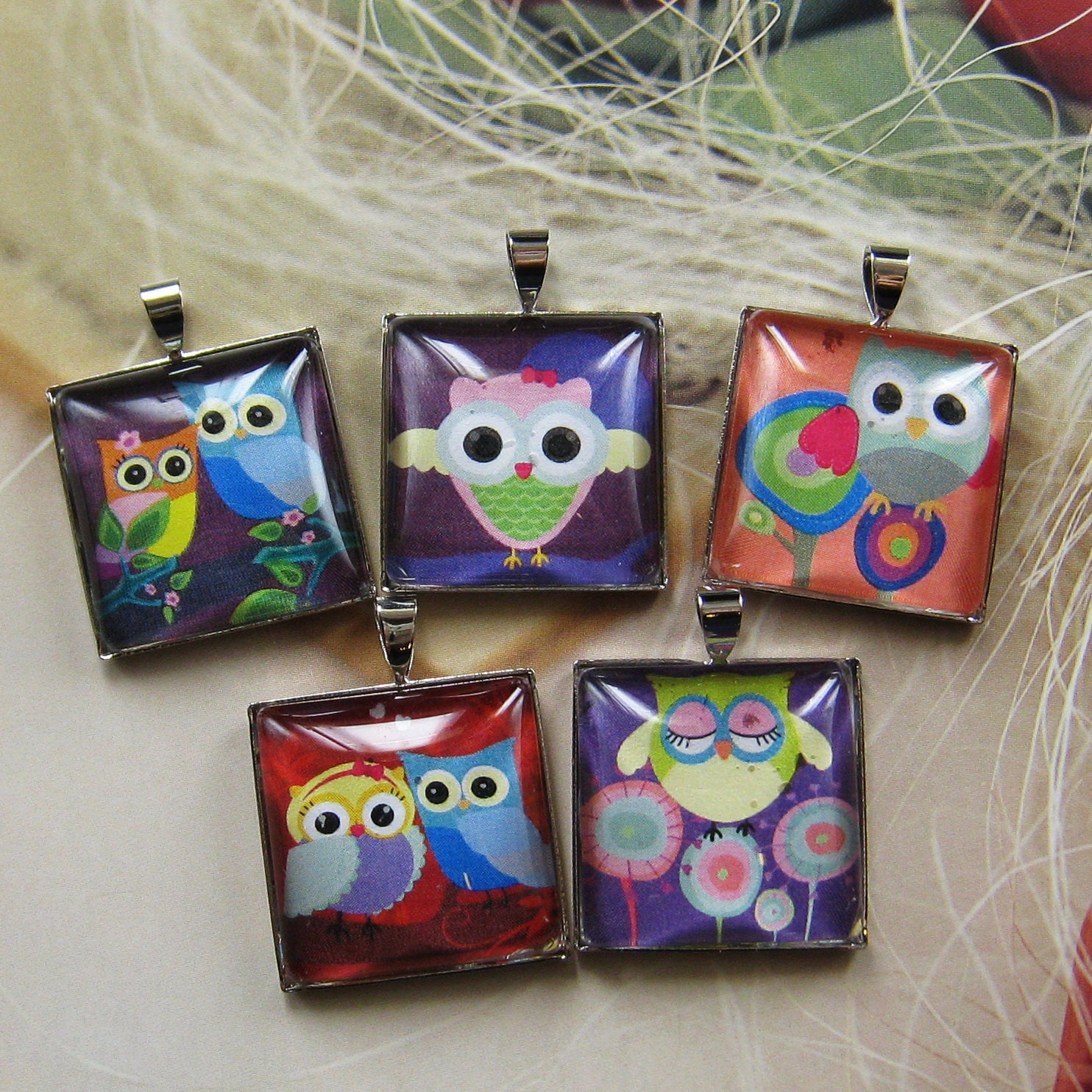 Handmade cute owl glass pendant/charm - 5 pcs (PA-E-Set A)