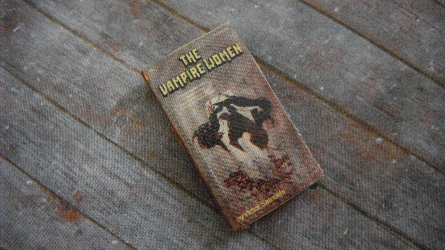 Miniature Vampire Novel