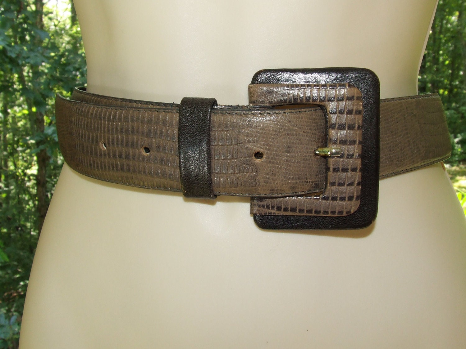 Wide Taupe and Brown Leather Liz Claiborne Belt w/ Leather Buckle-Size Large