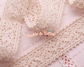 Flower Trim Cotton Lace Ribbon 25mm (2 meter) Crochet Lace Ribbon / Scrapbooking Ribbon / Vintage Crochet / Zakka Ribbon
