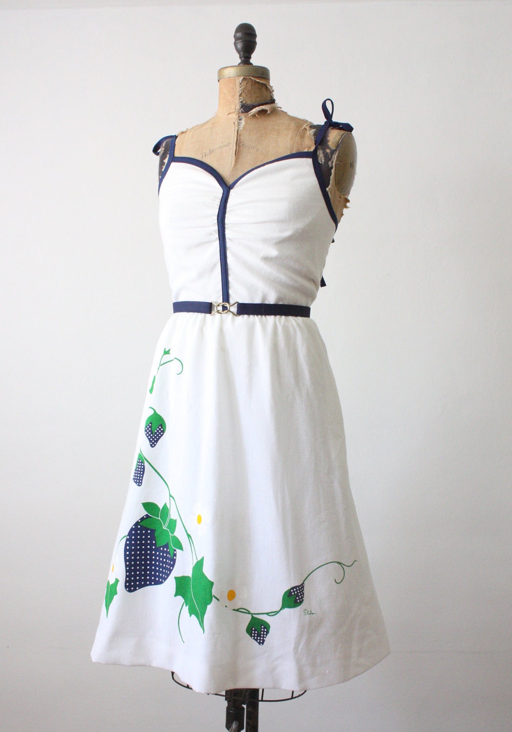vintage 1970's strawberry print dress