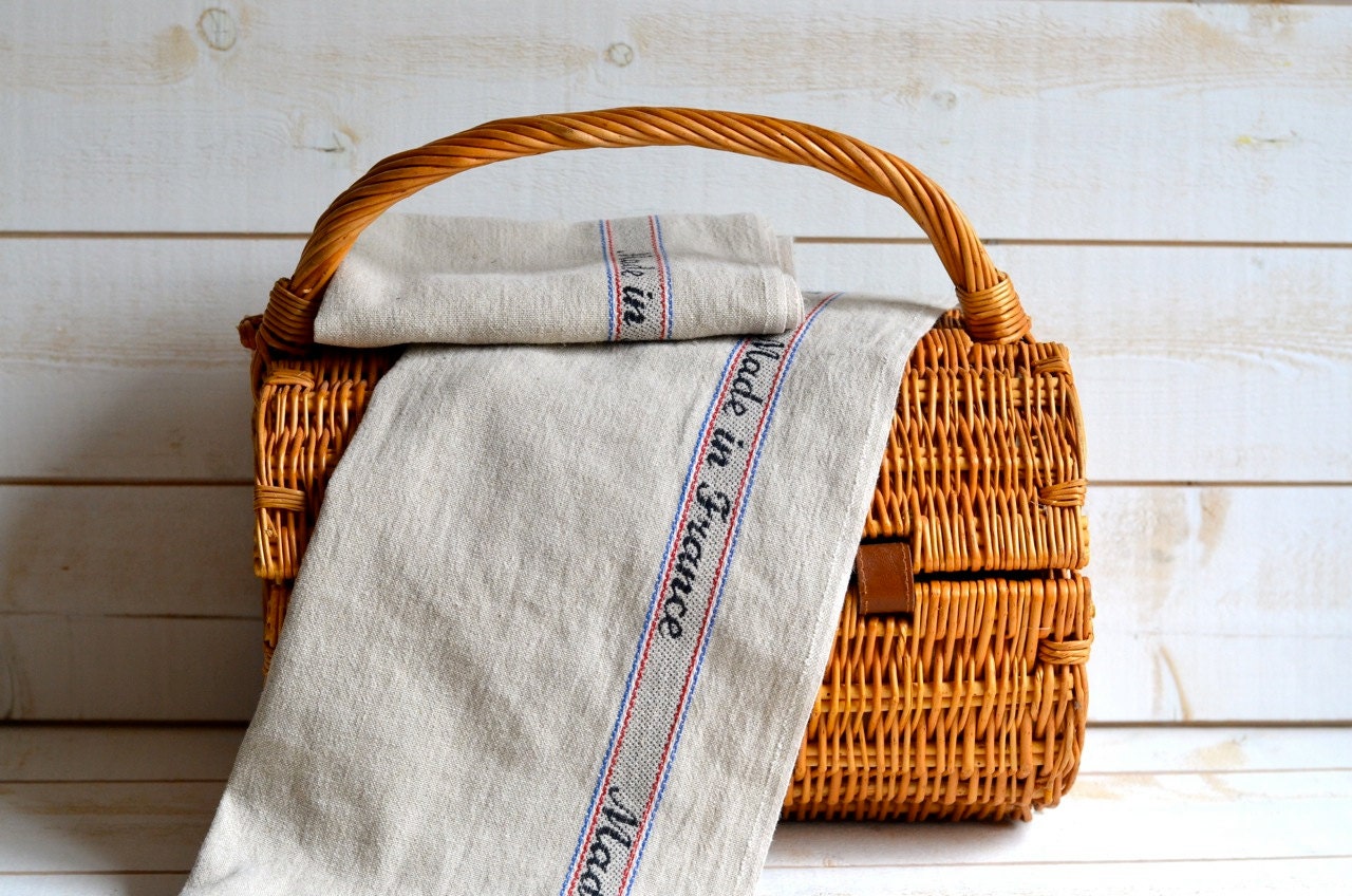 LINEN TEA TOWEL Made in France  French country / shabby chic kitchen / Wedding gift